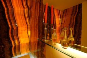 Wandbelag in öffentlichem Gebäude