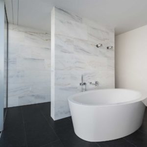 Badewelten aus Naturstein